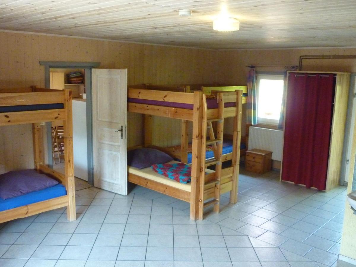 Gruppenbungalow-Waldhaus-Am Ferienpark Mirow Buitenkant foto