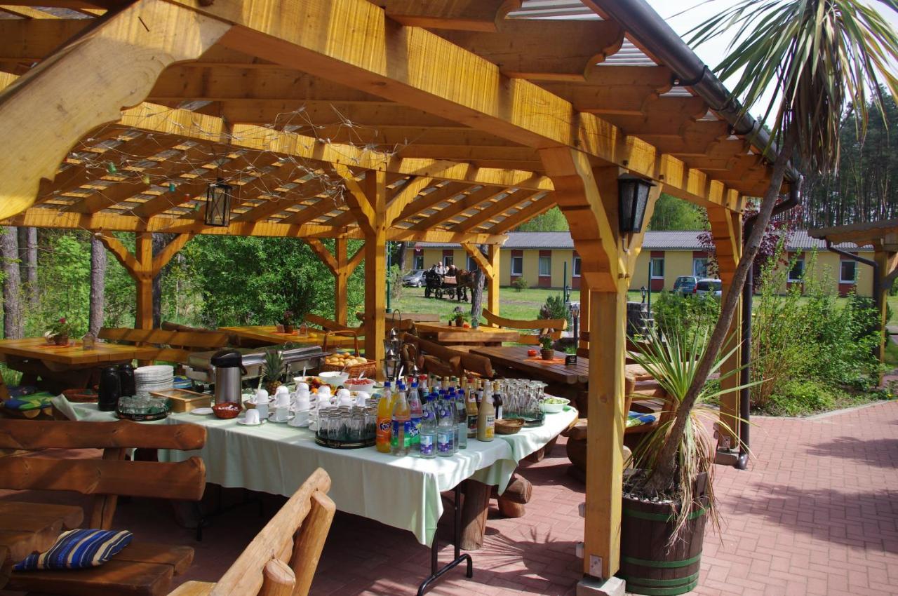 Gruppenbungalow-Waldhaus-Am Ferienpark Mirow Buitenkant foto