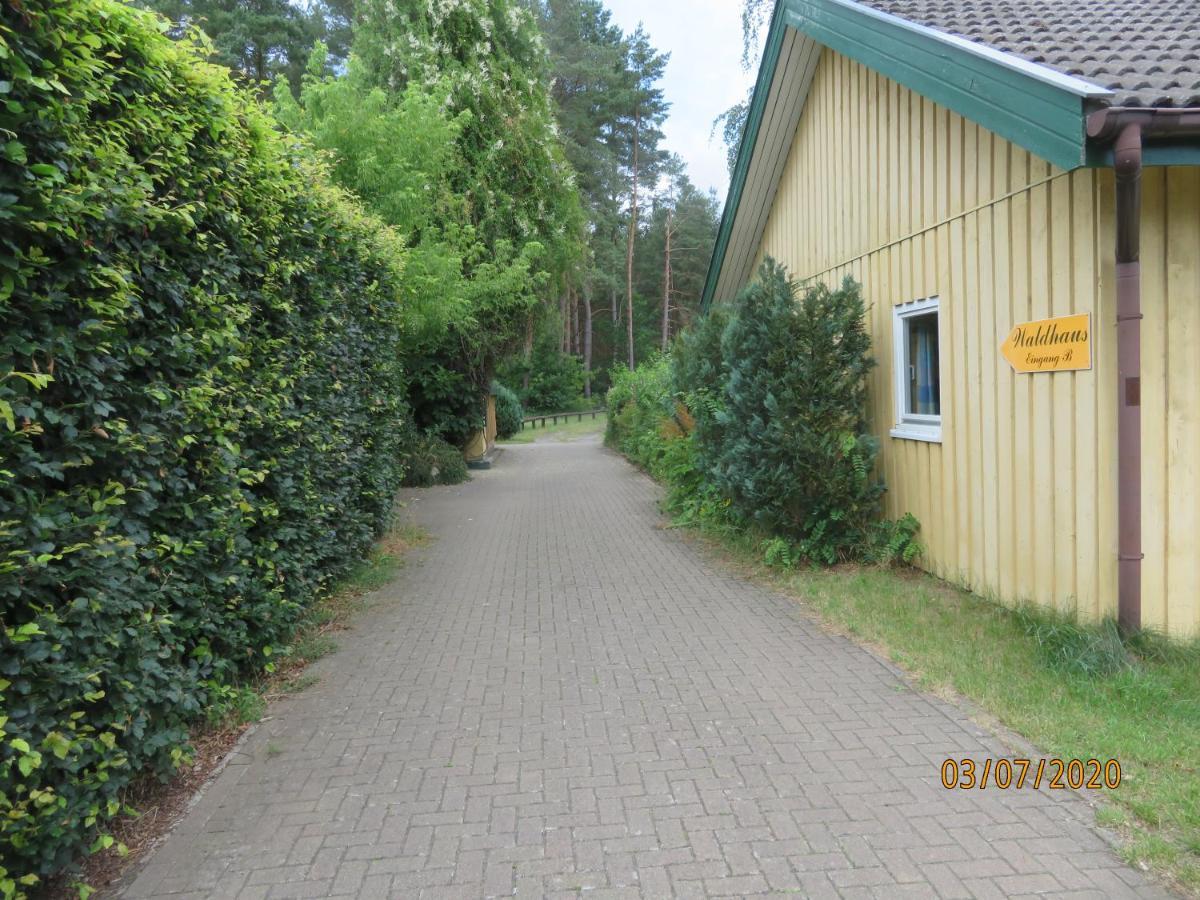 Gruppenbungalow-Waldhaus-Am Ferienpark Mirow Buitenkant foto