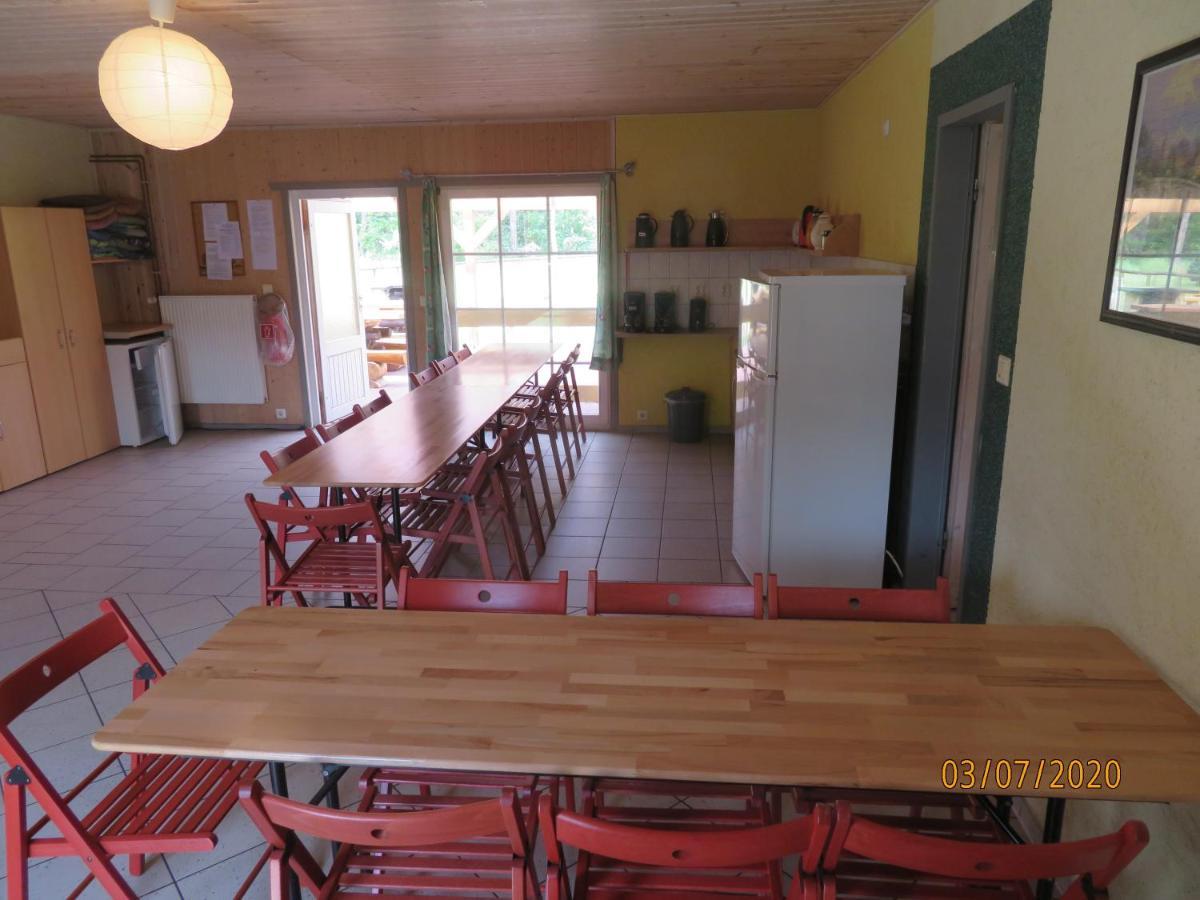 Gruppenbungalow-Waldhaus-Am Ferienpark Mirow Buitenkant foto